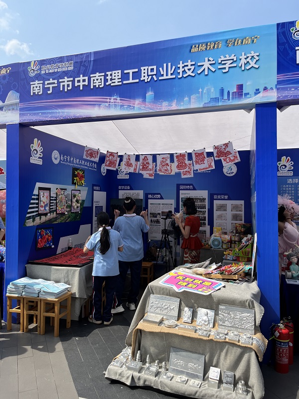 图1.jpg