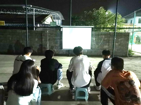 电影 (2)亮3.jpg