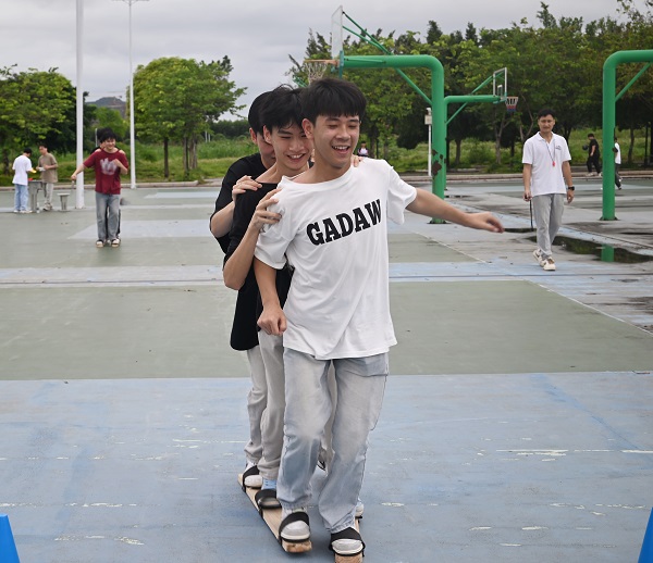 多人板鞋2_副本_副本.jpg