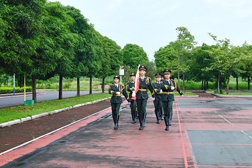 一、开学典礼（一）升旗仪式.jpg