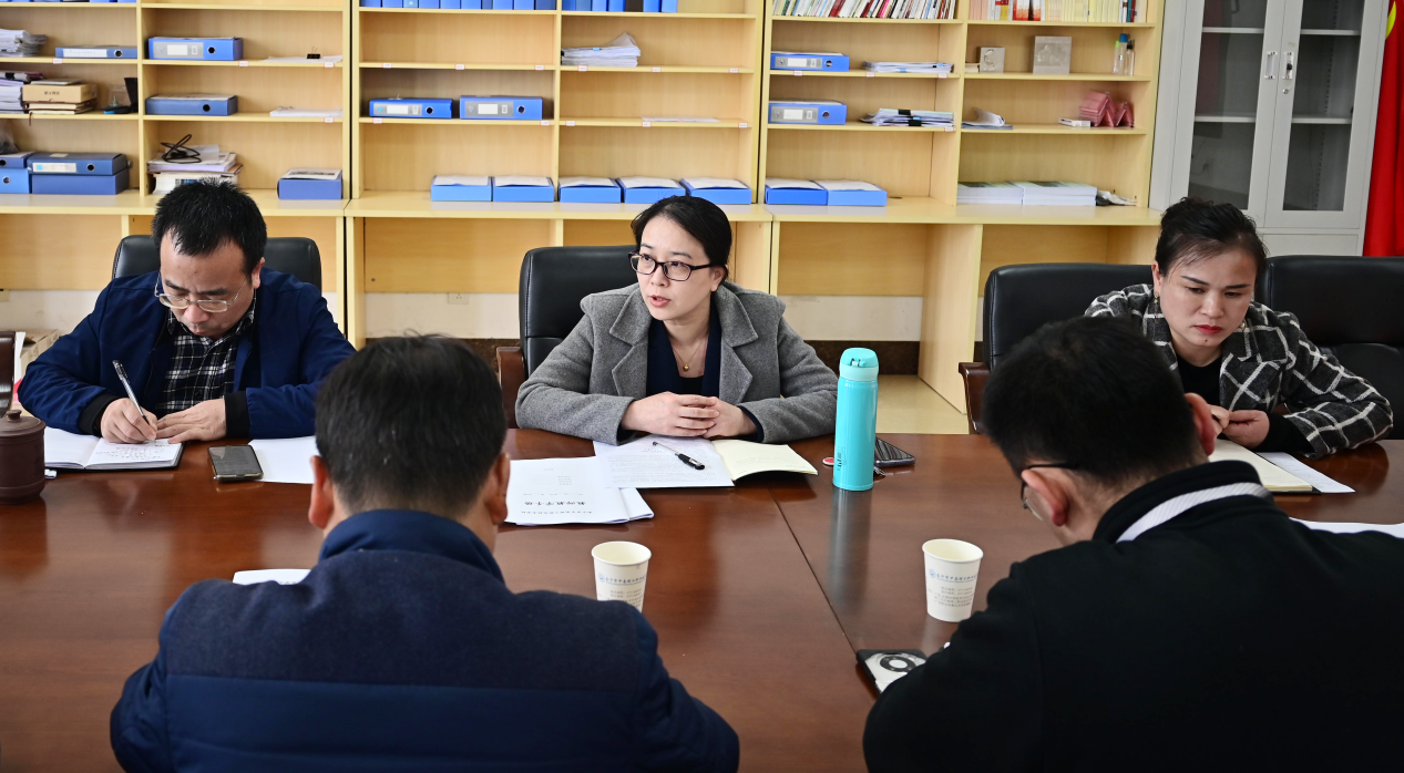 铆足干劲   开启新程 ——学校召开2022年度部门工作述职会