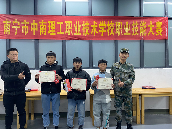 【中南职校名师访】潜心育人 筑梦前行—优秀青年教师、专业带头人蒋宜琨