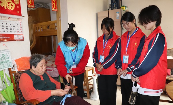 提高专业认识，增强个人素养—南宁市中南理工职业技术学校开展社会实践活动