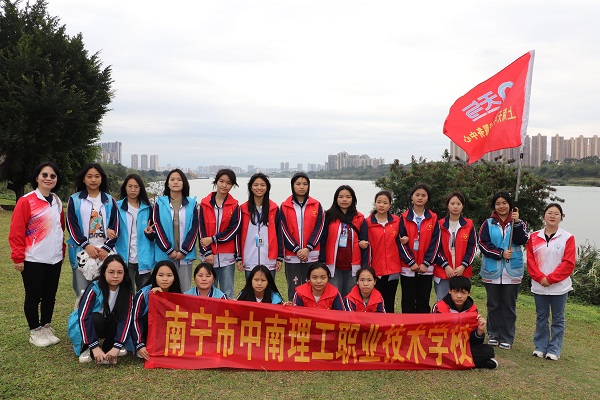 “天行健 健康行”踏春健步走—南宁市中南理工职业技术学校到企业参观体验（一）