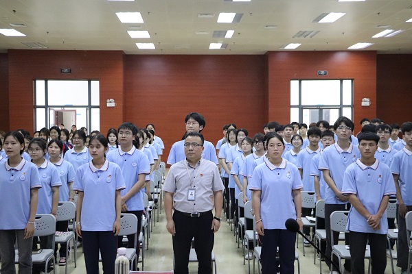传承五四薪火 担当时代使命——南宁市中南理工职业技术学校“红色五月”五四系列活动